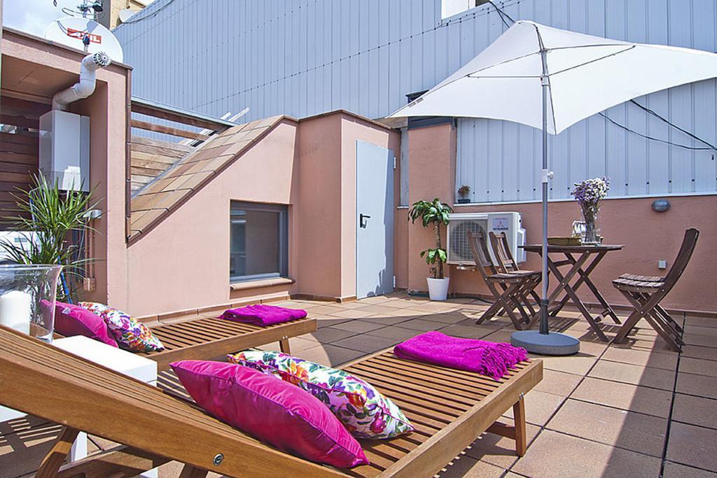 Apartment Barcelona Rentals - Gracia Pool Apartments Center Exterior photo