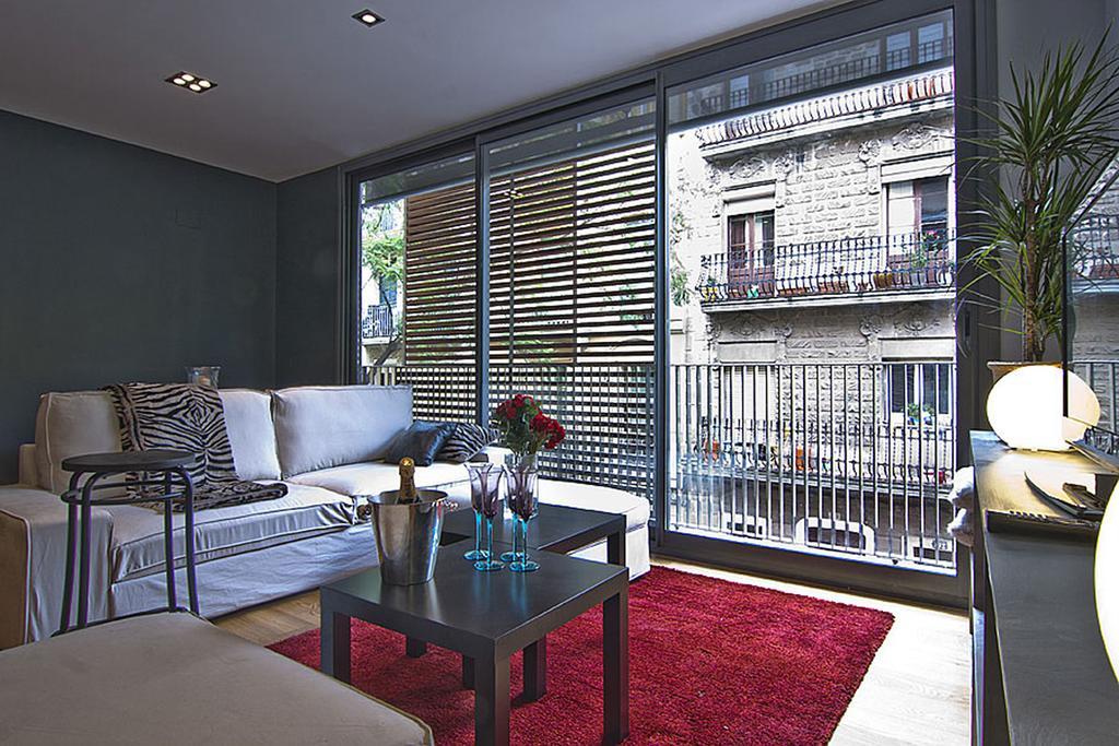 Apartment Barcelona Rentals - Gracia Pool Apartments Center Exterior photo